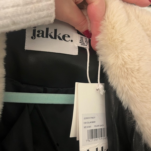 Jakke Black Leather Jacket with Cream Collar ~ Size 4 - Picture 3 of 4